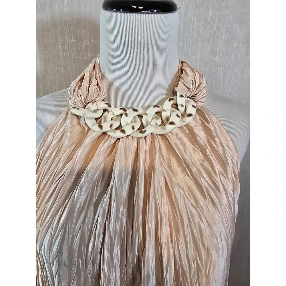 Umgee Champagne Pink Crinkle Pleat Halter Top Chain Neck A0916 Size M NEW‎